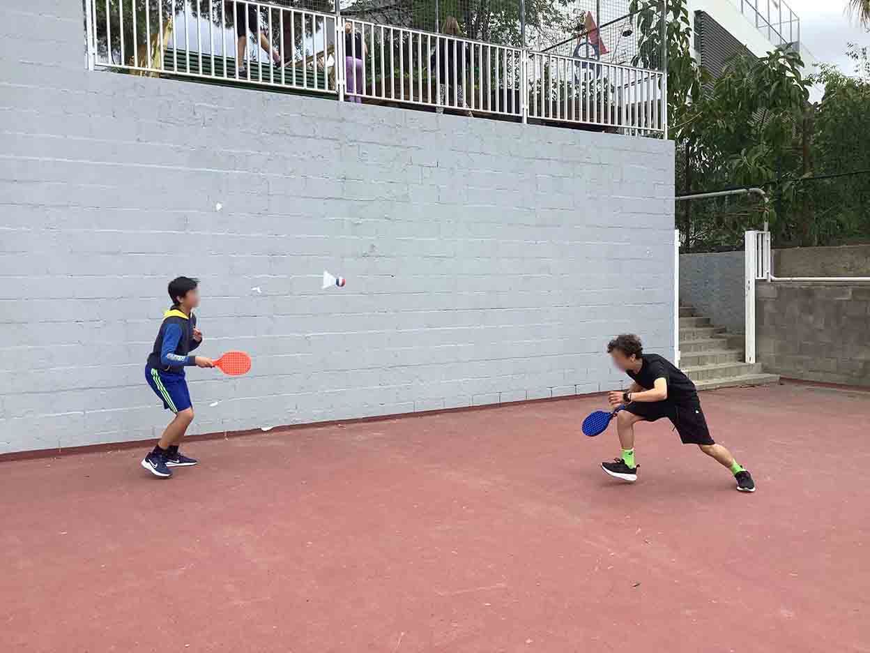 Tiro y recepción en Shuttleball