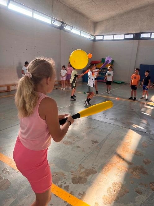 Alumna de Ef con superbates de Elk Sport